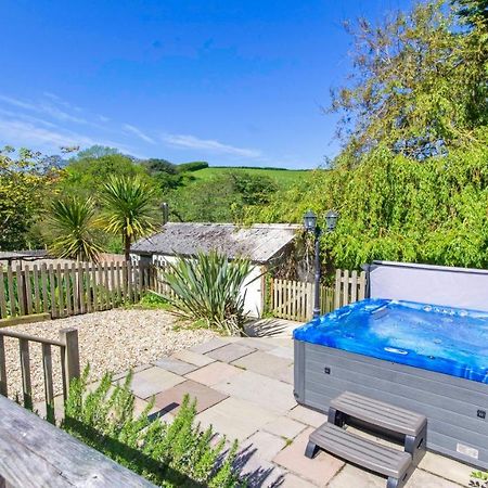 Streamways Nr Croyde - Large Country Cottage With Valley Views, Hot Tub Option And Private Garden Cabin, Sleeps 12-16 Екстер'єр фото